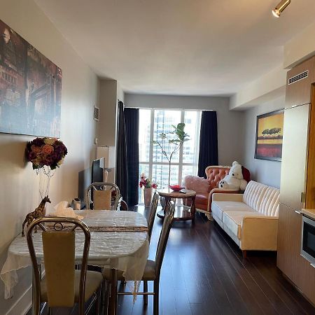 تورونتو Luxury Condo With Cn Tower View المظهر الخارجي الصورة