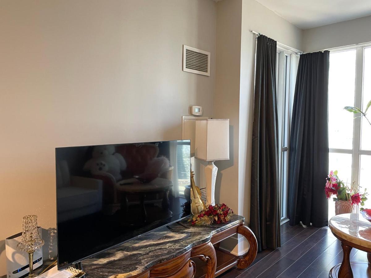 تورونتو Luxury Condo With Cn Tower View المظهر الخارجي الصورة